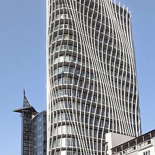 Pronájem bytu 3+kk 98 m² Praha Karlín, U Sluncové