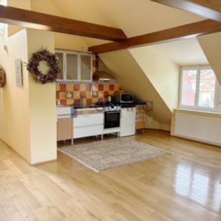 Pronájem bytu 2+kk 97 m² Praha