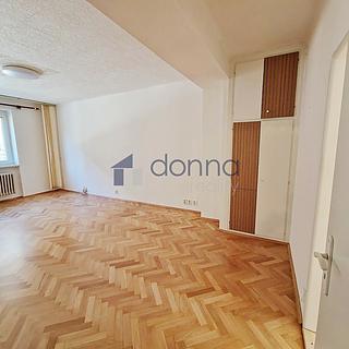 Pronájem bytu 2+1 58 m² Praha Podolí, Podolská