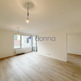 Pronájem bytu 2+kk 54 m² Praha