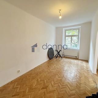 Pronájem bytu 2+kk 43 m² Praha