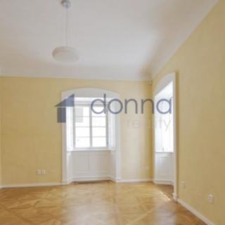 Pronájem kanceláře 54 m² Praha Malá Strana, Šporkova