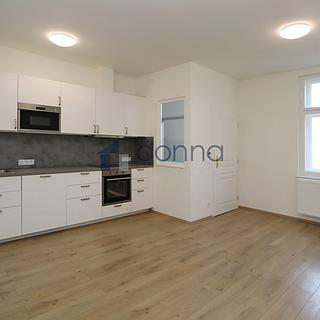 Pronájem bytu 2+kk 62 m² Praha