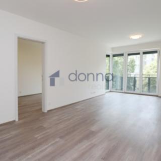 Pronájem bytu 2+kk 64 m² Praha