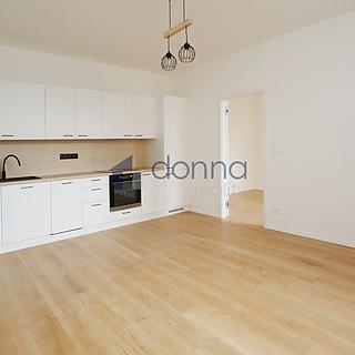 Pronájem bytu 2+kk 47 m² Praha Žižkov, Jeseniova