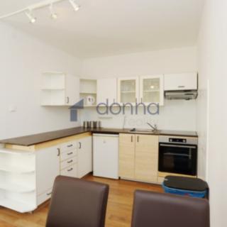 Pronájem bytu 3+1 78 m² Praha
