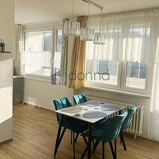 Pronájem bytu 3+kk 74 m² Praha Karlín, U Sluncové