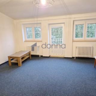 Pronájem bytu 2+1 90 m² Praha