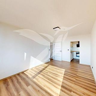 Pronájem bytu 2+1 43 m² Praha Modřany, Krouzova
