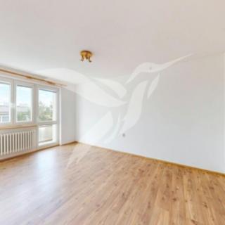 Pronájem bytu 3+1 71 m² Tlučná