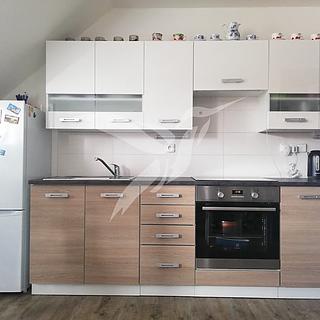 Pronájem bytu 1+kk a garsoniéry 36 m² Plzeň Doubravka, Školní