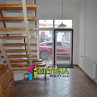 Pronájem bytu 2+1 70 m² České Budějovice 3, Pražská tř.