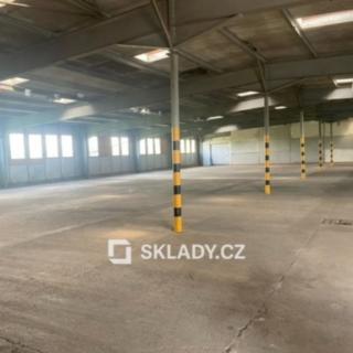 Pronájem skladu 717 m² Měnín