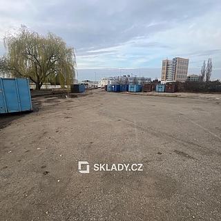 Pronájem komerčního pozemku 2000 m² Praha