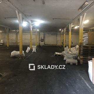 Pronájem skladu 740 m² Lobodice