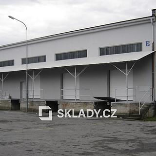 Pronájem skladu 680 m&sup2; Zlín