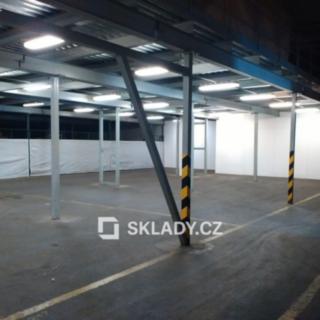 Pronájem skladu 460 m² Praha
