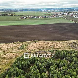 Pronájem komerčního pozemku 8000 m&sup2; Větrušice