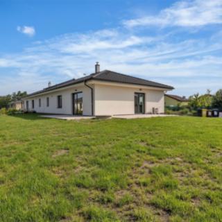 Pronájem rodinného domu 110 m² Veltruby