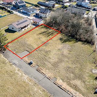 Prodej stavební parcely 900 m&sup2; Kostelec nad Černými lesy