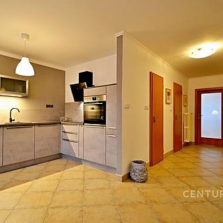 Pronájem bytu 3+1 120 m&sup2; Praha