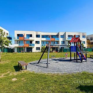 Prodej bytu 3+kk 67 m² Praha Dolní Počernice, Černodolská