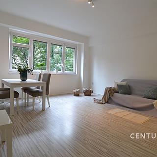 Pronájem bytu 3+1 79 m&sup2; Praha
