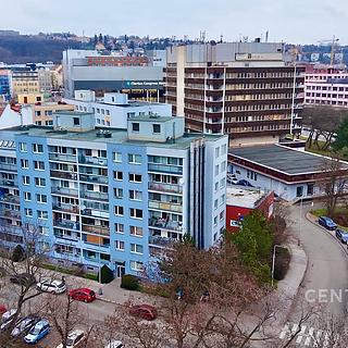 Prodej bytu 2+1 50 m² Praha Vysočany, Na břehu