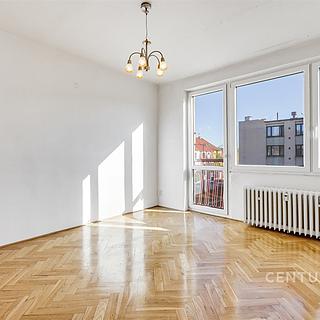 Prodej bytu 3+1 60 m² Praha Radotín, V Parníku