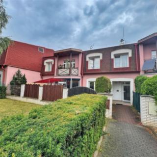 Pronájem bytu 2+1 75 m² Vestec, Javorová