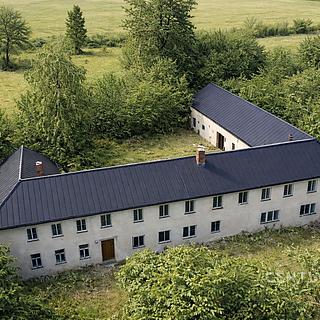 Prodej zemědělské usedlosti 996 m² Karle