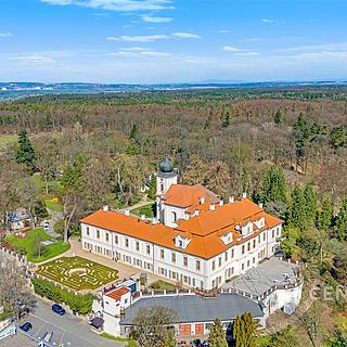 Prodej stavební parcely 2 504 m² Loučeň