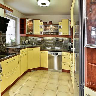 Prodej rodinného domu 198 m&sup2; Lány