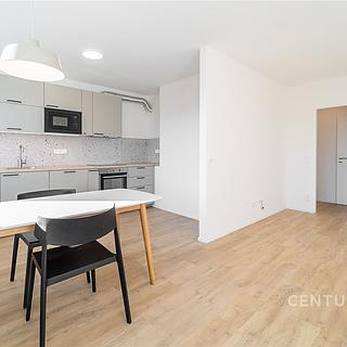 Pronájem bytu 3+kk 68 m² Kladno