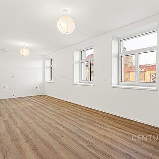 Prodej bytu 2+kk 57 m² Kladno