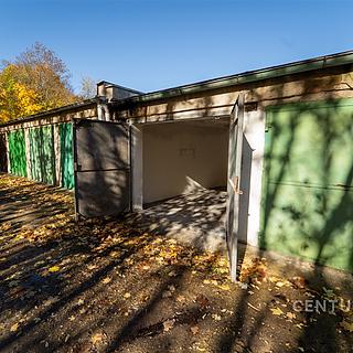 Prodej garáže 18 m² Slaný, Ouvalova