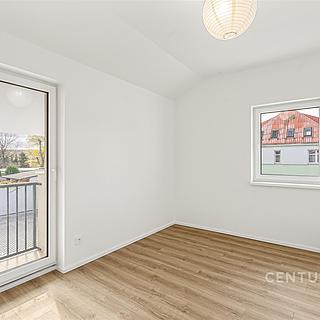 Prodej bytu 3+kk 80 m² Kladno