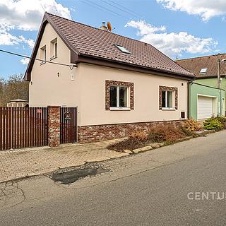 Prodej rodinného domu 142 m² Dolany