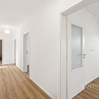 Prodej bytu 4+kk 100 m² Kladno