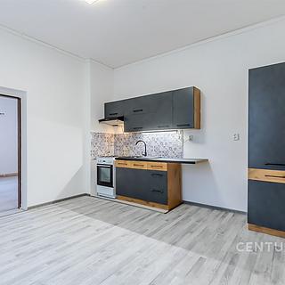 Pronájem bytu 2+kk 40 m² Kladno