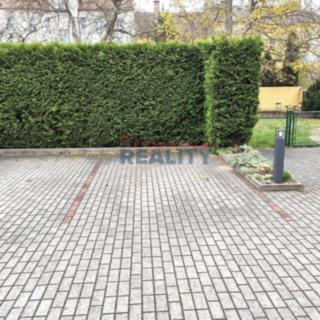 Pronájem parkovacího místa 16 m² České Budějovice 3, B. Smetany