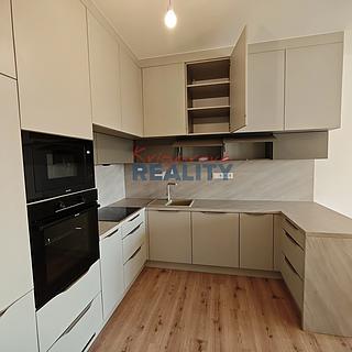 Pronájem bytu 2+kk 65 m² České Budějovice 3, K. Šatala