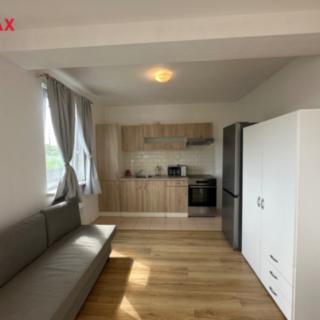 Pronájem bytu 1+kk, garsoniery 27 m² Slavkov u Brna