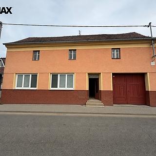 Prodej rodinného domu 218 m&sup2; Sobůlky