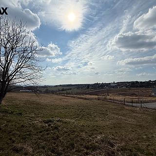 Prodej stavební parcely 2168 m&sup2; Olšany