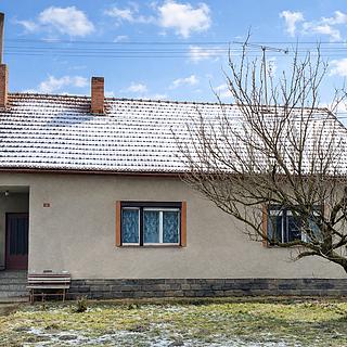 Prodej rodinného domu 110 m&sup2; Nemotice