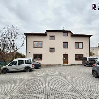 Pronájem bytu 2+kk 53 m&sup2; Hostivice