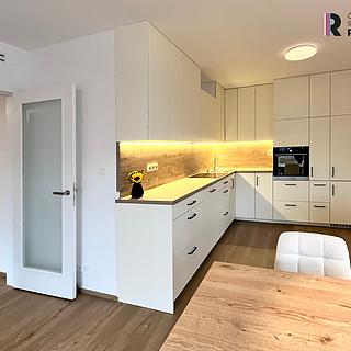 Pronájem bytu 2+kk 66 m² Praha