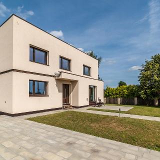 Prodej rodinného domu 322 m² Řitka
