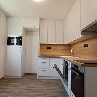 Pronájem bytu 3+1 74 m² Nové Město nad Metují, Nad Stadionem